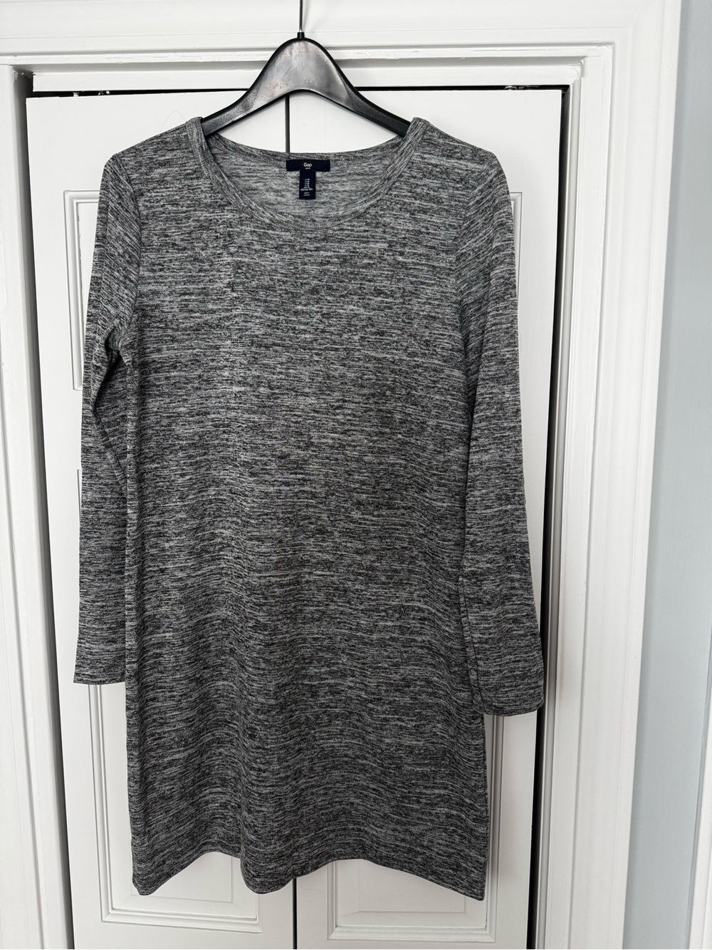 GAP Heather Gray Long-Sleeve Knit Shift Dress